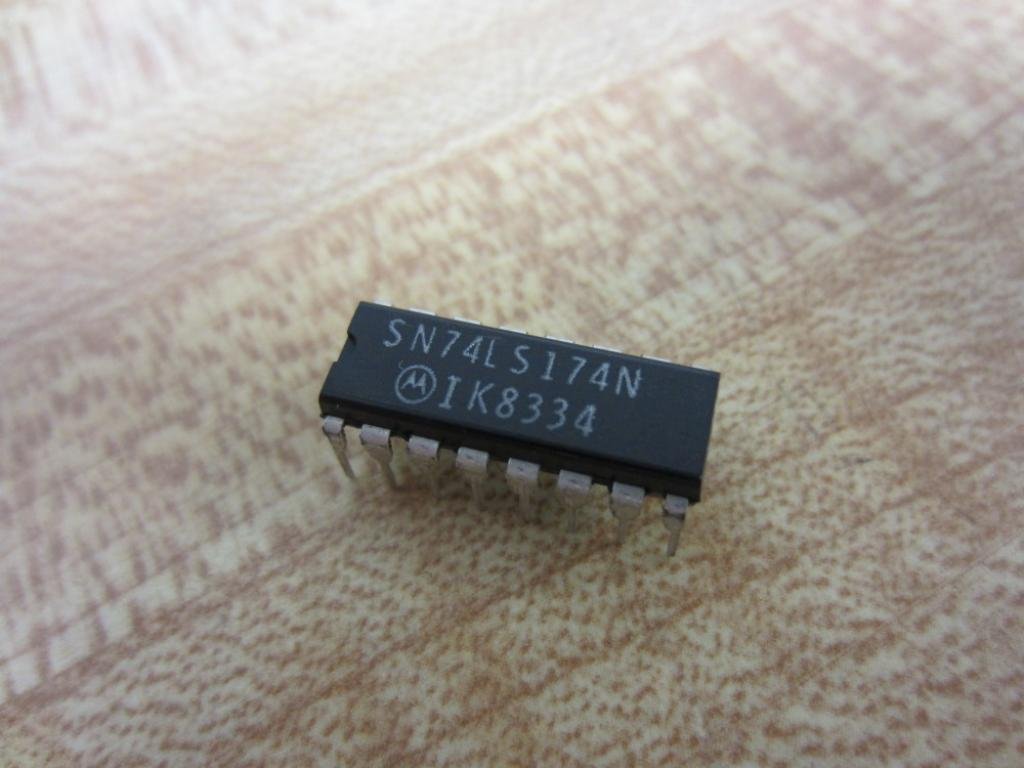 16 Pin DIP Device in Tube Pack