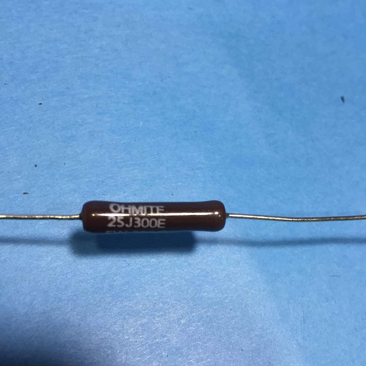 Wirewound Flame Retardant Coated Resistor 5W 300 Ohms