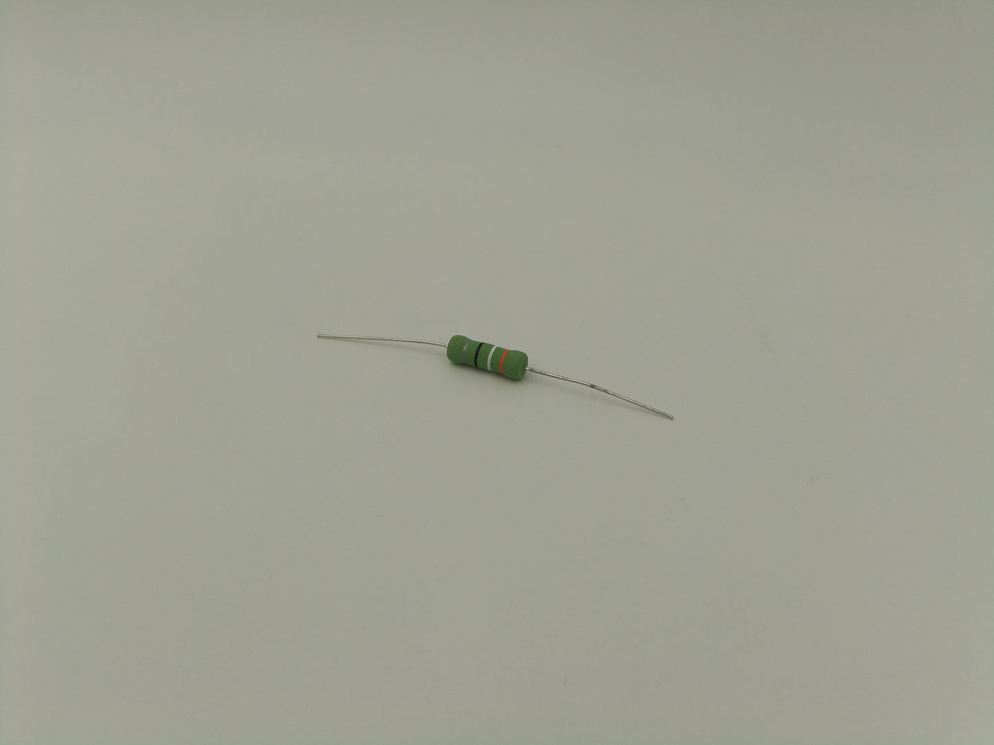 Ceramic Resistor 39 Ohm 10% 2W Axial