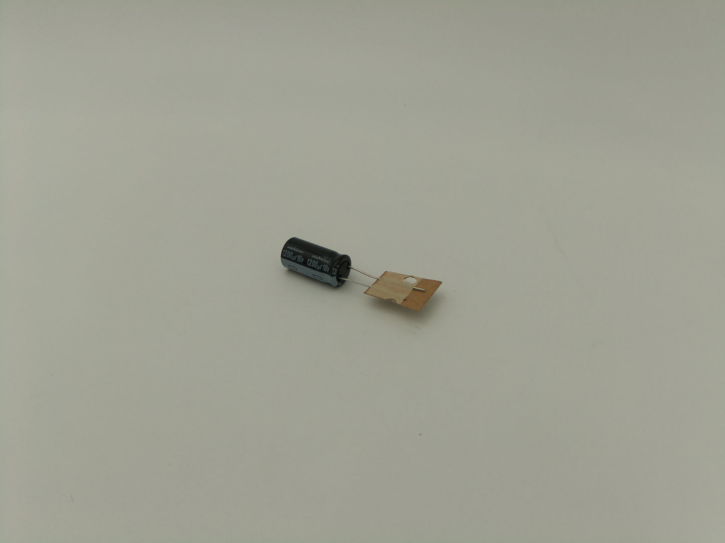 Aluminum Electrolytic Capacitor 1200uF 10V