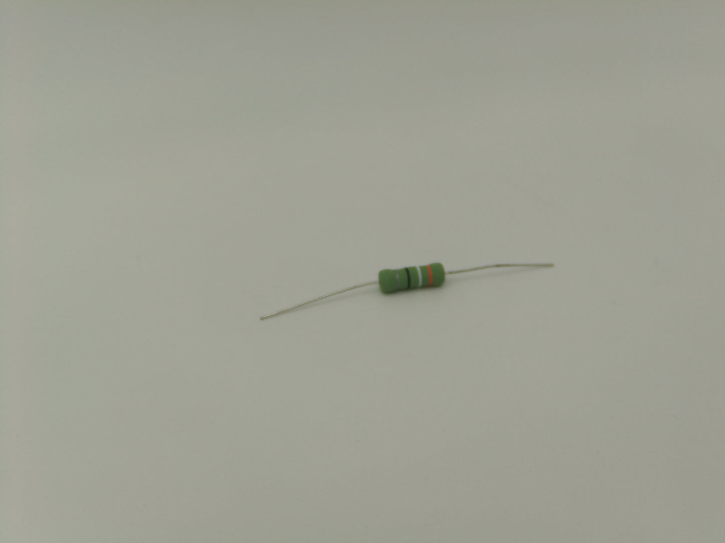 Ceramic Resistor 39 Ohm 10% 2W Axial