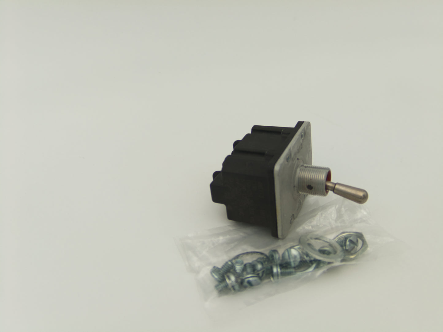 Toggle Switch with 0.47 in Stem Length and 17.27mm Actuator Length